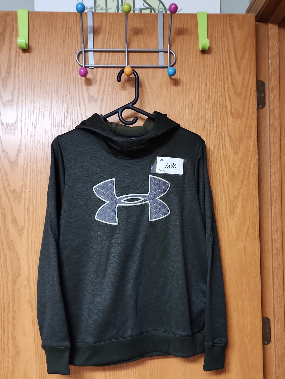 Under Armour Dark Green Pullover Hoodie with Logo womens M number 1090